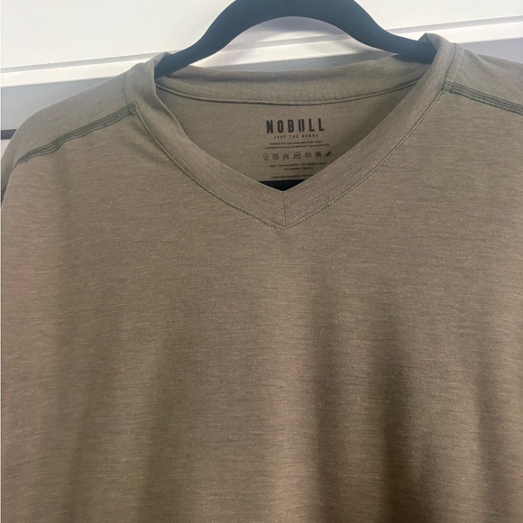 Nobull t-shirt - Picture 3 of 8
